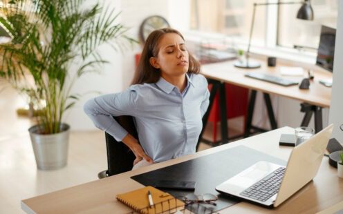 L’Ayurveda et la gestion de la douleur chronique : des alternatives naturelles aux médicaments !